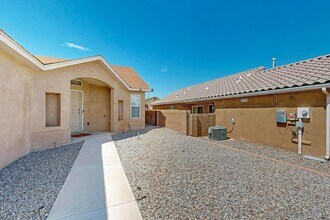 10743 Antler Tool Rd SW in Albuquerque, NM - Building Photo - Building Photo