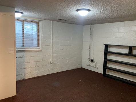 614 N Gilbert St in Iowa City, IA - Building Photo - Building Photo