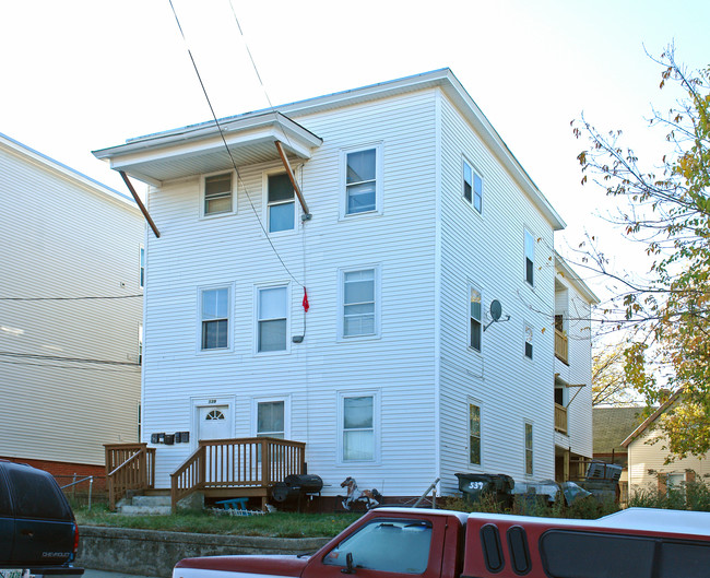 539 Silver St in Manchester, NH - Building Photo - Building Photo