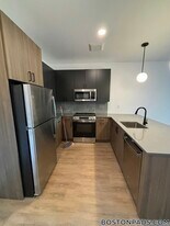 199 Gardner St in Boston, MA - Building Photo