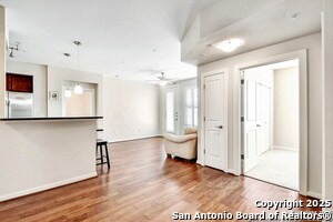 7204 Oak Manor Dr in San Antonio, TX - Building Photo - Building Photo