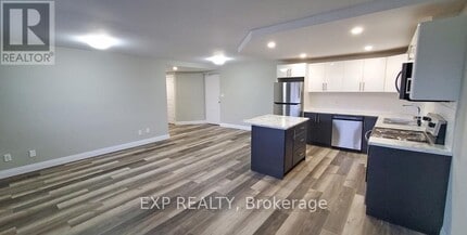 375 Scott St in St Catharines, ON - Building Photo - Building Photo