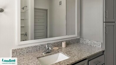 100 Wildwood Ct, Unit 6-611 in Birmingham, AL - Foto de edificio - Building Photo