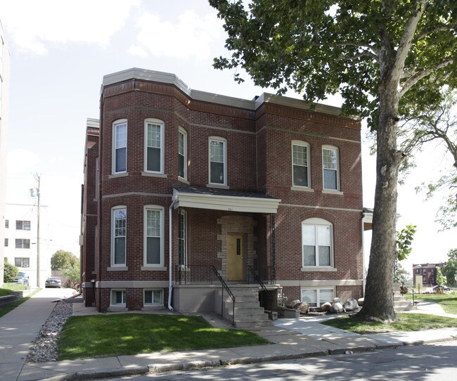 26th Ave Apartments in Omaha, NE - Foto de edificio - Building Photo