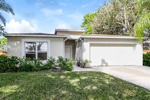 324 Wekiva Chase Blvd in Apopka, FL - Building Photo