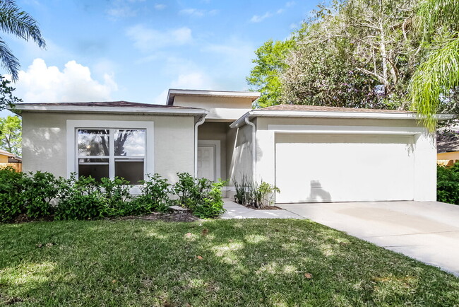 property at 324 Wekiva Chase Blvd