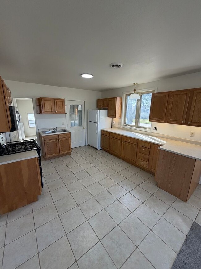 property at 304 E Gruenwald Ave