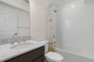 18 Stone Ave in Greenwich, CT - Building Photo - Building Photo