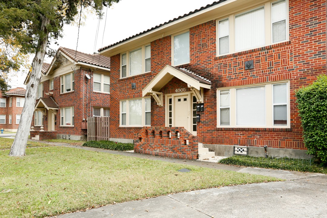 4001 Caroline St in Houston, TX - Building Photo