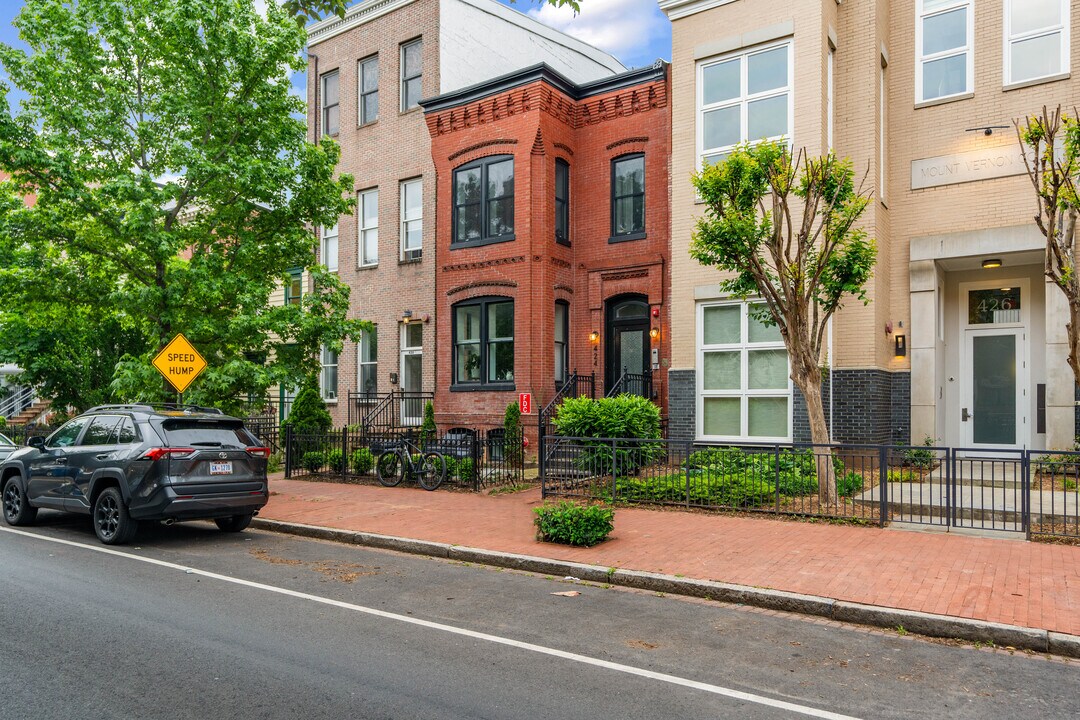 424 M St NW in Washington, DC - Foto de edificio