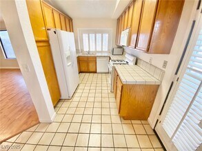 3237 Ventana Hills Dr in Las Vegas, NV - Building Photo - Building Photo