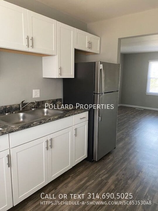 200 Bedford Dr in Warrenton, MO - Building Photo