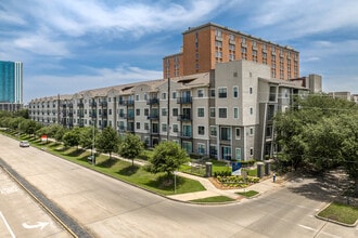 Hermann Park Lofts in Houston, TX - Building Photo - Building Photo