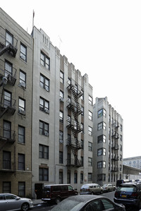 2458 Grand Ave in Bronx, NY - Foto de edificio - Building Photo