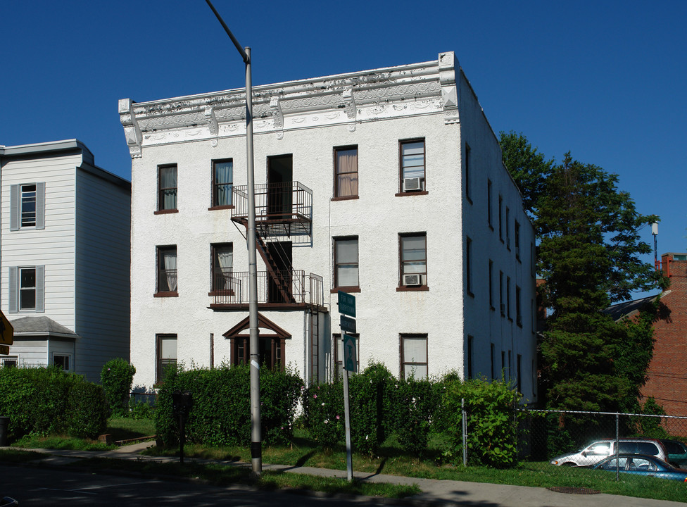 255 N Broadway in Sleepy Hollow, NY - Building Photo