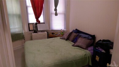 222 Buena Vista Ave in Yonkers, NY - Building Photo - Building Photo