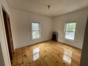 30 Walnut St in Maynard, MA - Foto de edificio - Building Photo