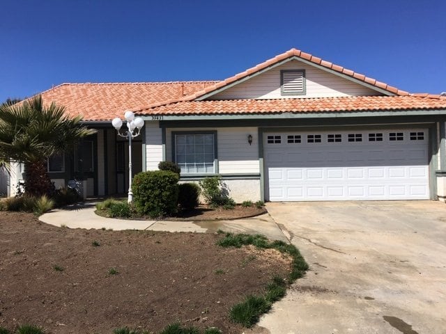 39431 Bluffside Way in Palmdale, CA - Building Photo - Building Photo