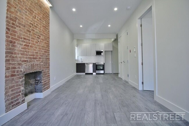 NEW & Spacious Modern 1 BED in Bed Stuy