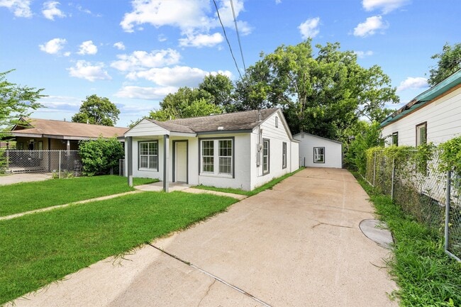 4715 Engleford St in Houston, TX - Building Photo - Building Photo