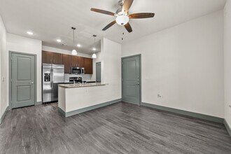 Cross Timbers Apartments in Greenville, TX - Foto de edificio - Building Photo