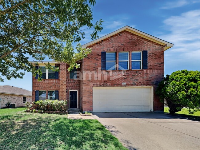 property at 5500 Costa Mesa Dr