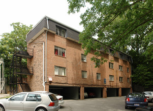 Ravine Flats at Iuka in Columbus, OH - Building Photo - Building Photo