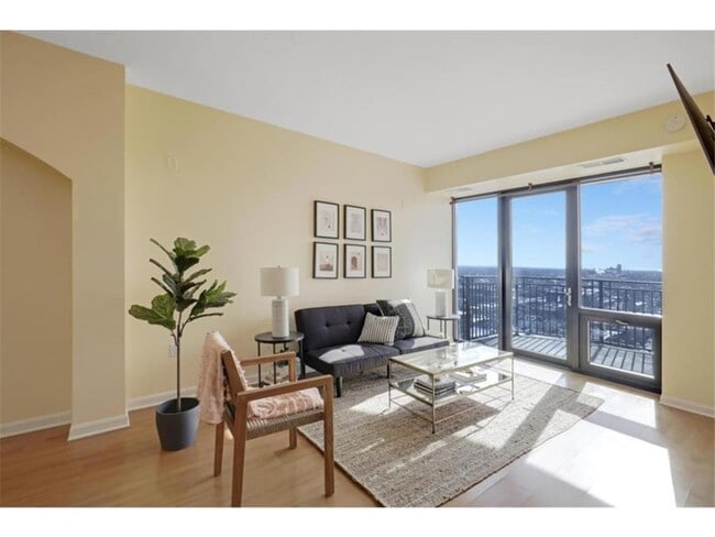 500 E Grant St in Minneapolis, MN - Foto de edificio - Building Photo