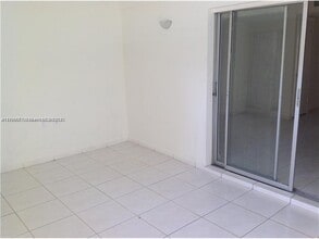 2415 NW 11th St in Miami, FL - Building Photo - Building Photo