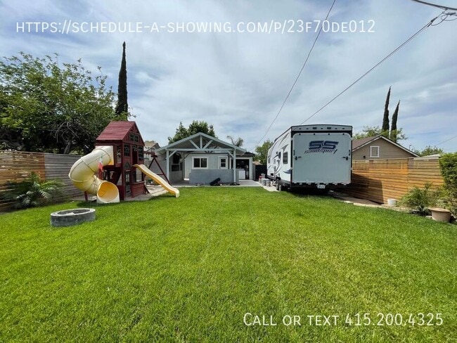 4460 Forest St in Riverside, CA - Foto de edificio - Building Photo