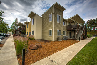 Pacific Rim Apartments in Sacramento, CA - Building Photo - Building Photo