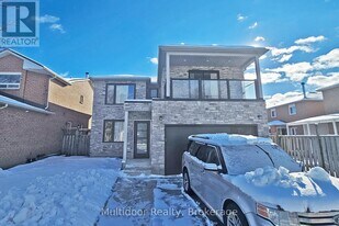 4 Gatesgill St in Brampton, ON - Building Photo