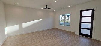 8914 Lowell St in Rowlett, TX - Building Photo