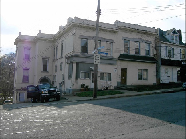 796-798 Hazelwood Ave in Pittsburgh, PA - Building Photo - Building Photo