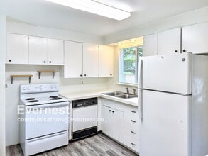 820 NE 120th St in Seattle, WA - Building Photo - Building Photo