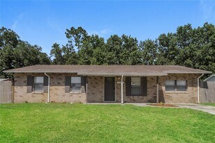 1001 Wildwood Blvd in Edgewater, FL - Building Photo