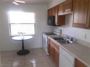 536 111th Ave N in Naples, FL - Building Photo - Building Photo