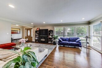 3425 Lake St in Evanston, IL - Building Photo - Building Photo