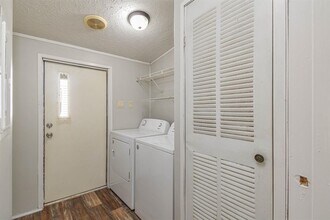 13909 Anchor Ct in Willis, TX - Building Photo - Building Photo
