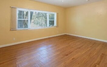 1318 W Tharpe St in Tallahassee, FL - Building Photo - Building Photo