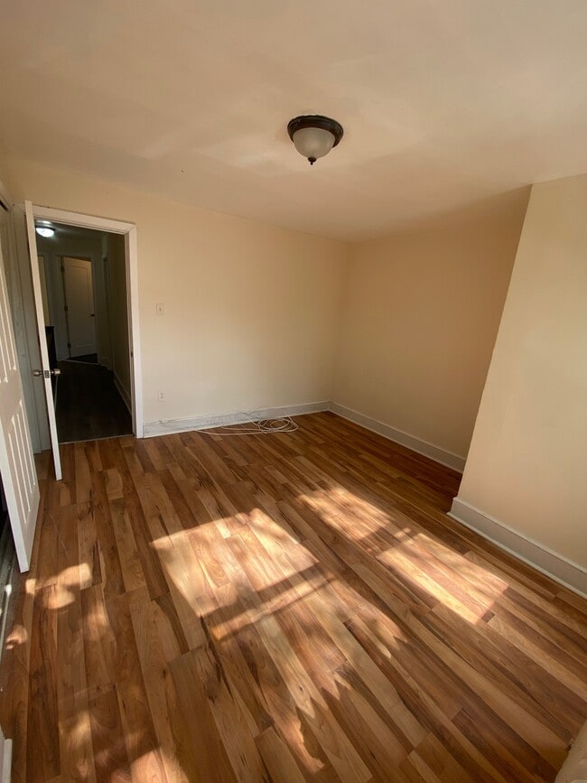 property at 5821 N Woodstock St