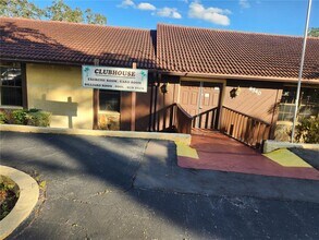 8626 Shadblow Ct in Port Richey, FL - Building Photo - Building Photo