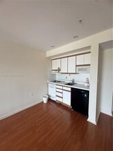5781 SW 72nd St in Miami, FL - Building Photo - Building Photo