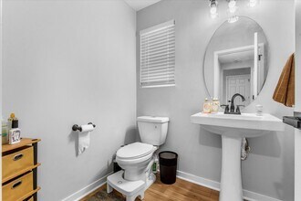 9805 Newburgh Rd in Livonia, MI - Building Photo - Building Photo