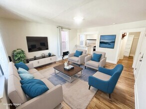 Royal Mission Apartments in Calgary, AB - Building Photo - Building Photo