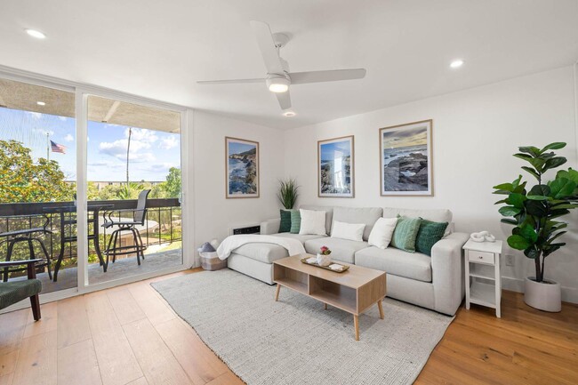 3050 Rue D’Orleans in San Diego, CA - Building Photo - Building Photo