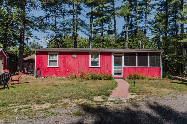 61 Hall Rd in Buxton, ME - Building Photo - Building Photo
