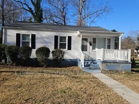 1212 McCormick St in Greensboro, NC - Building Photo