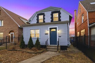 8824 S Wabash Ave in Chicago, IL - Building Photo