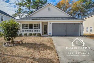 8637 Chloe Ln in North Charleston, SC - Building Photo
